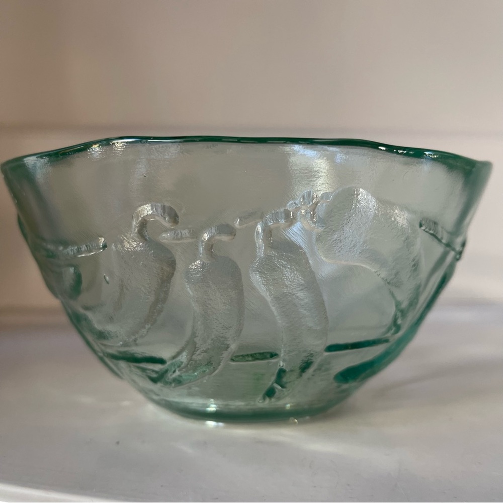 Vintage Jalapeño Chili Pepper Embossed Recycled Glassware Bowl Green